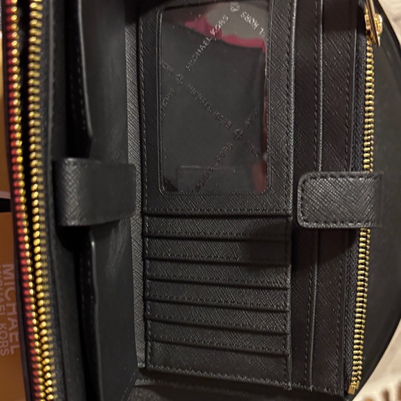 Michael Kors Black Wallet Gold Accents Jet Set Travel Lg Double Zip Wristlet - Picture 7 of 8